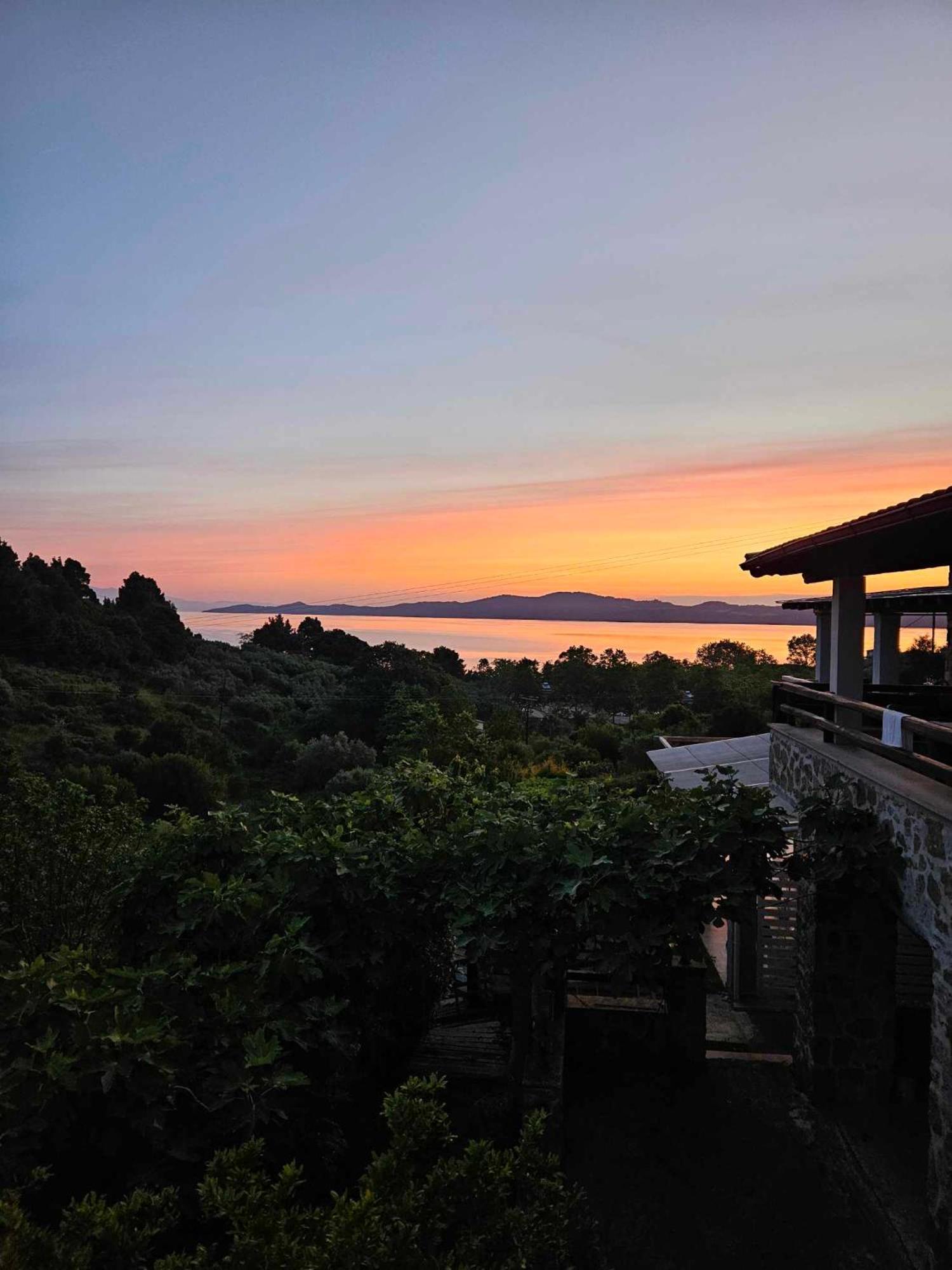 Stone Villas ネア・ローダ エクステリア 写真