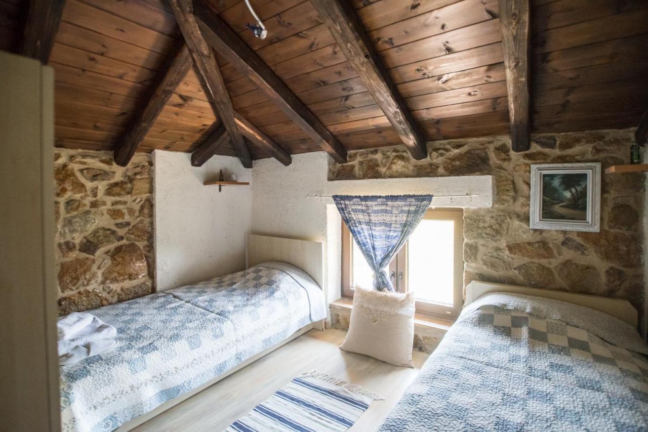 Stone Villas ネア・ローダ エクステリア 写真
